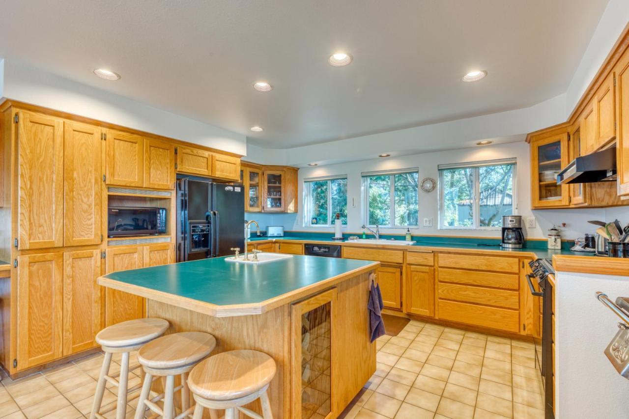 Forest Ridge Retreat Coos Bay Extérieur photo