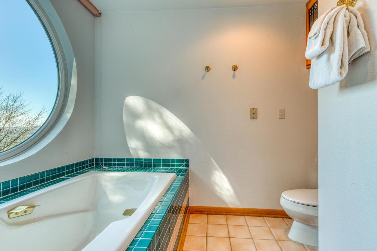 Forest Ridge Retreat Coos Bay Extérieur photo