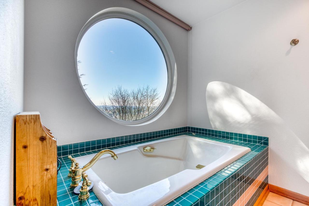 Forest Ridge Retreat Coos Bay Extérieur photo